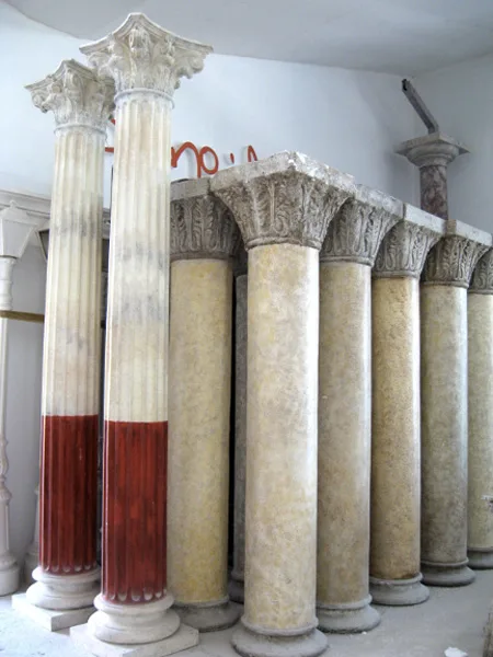 Colonne corinzie tortili decorate