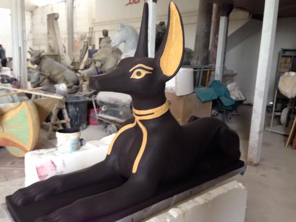 Egyptian decorative element of the Adventure Hotel: detail of an Egyptian sculpture being worked in our workshops
