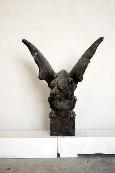 Gargoyle pinnacolo corna frontale