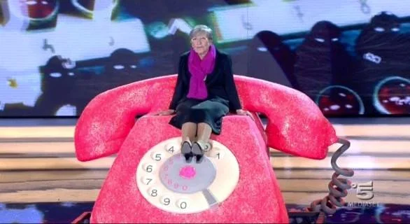 The SIP phone repainted in a new colour for Anna Volpe's next performance on Italia's Got Talent's stage, after she passed the auditions: same Bigrigio shape but with a different colour palette than the original finished model, photographed on site in our workshops