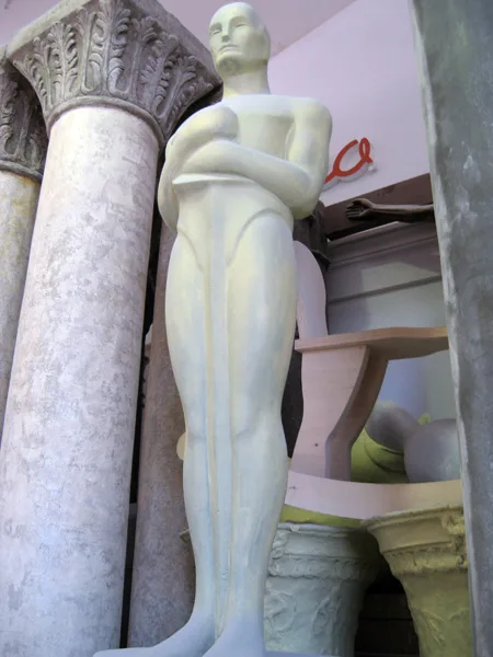 Statue Figura Art Deco Bianca